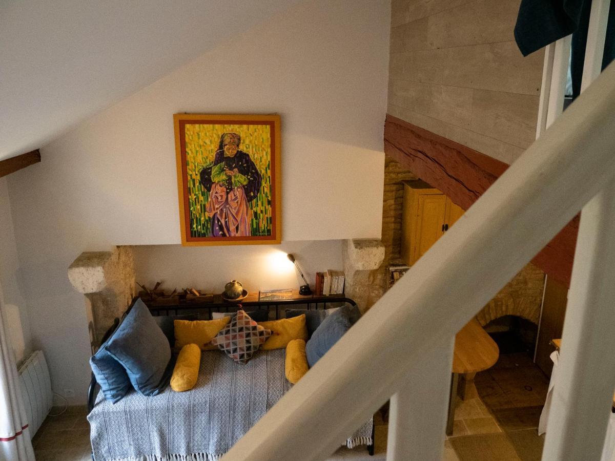 Voyage… Vila Noyers-sur-Serein Exterior foto